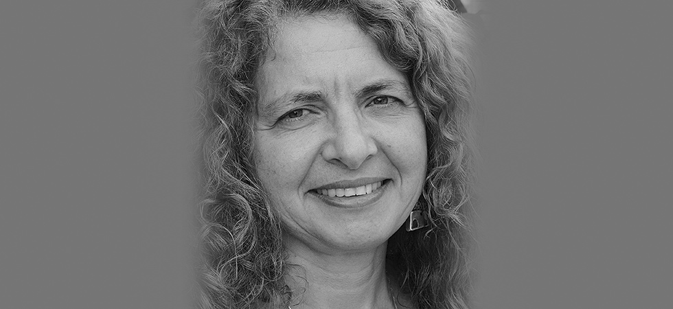 Lisa Suhair Majaj